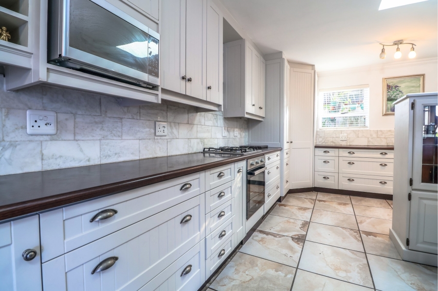 4 Bedroom Property for Sale in Kraaibosch Country Estate Western Cape